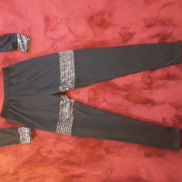 Sequined patchwork black pant set - Picture 7 of 7
